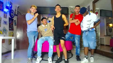 Snapshot of g4mens chatting on September 16, 2025, 4:41 pm G4MENS online show from September 16, 2025, 4:41 pm