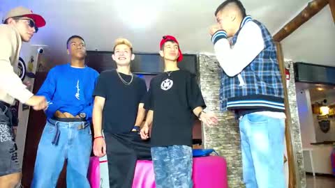 Snapshot of g4mens chatting on September 23, 2025, 4:54 pm G4MENS online show from September 23, 2025, 4:54 pm