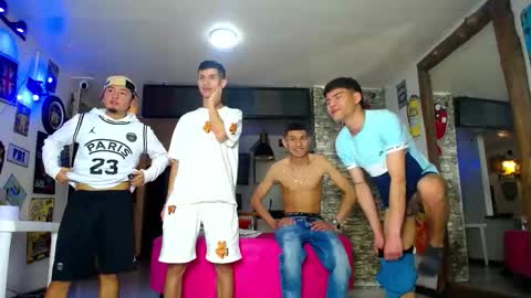 Snapshot of g4mens chatting on October 13, 2025, 3:34 pm G4MENS online show from October 13, 2025, 3:34 pm