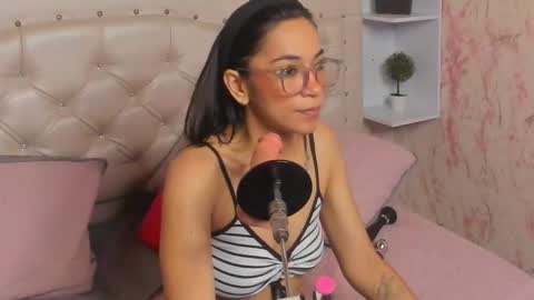 Snapshot of gabbieskinny chatting on November 25, 2025, 4:18 pm gabbieskinny online show from November 25, 2025, 4:18 pm