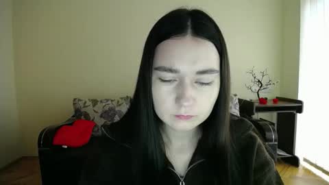 Jaklin online show from November 22, 2025, 9:52 am