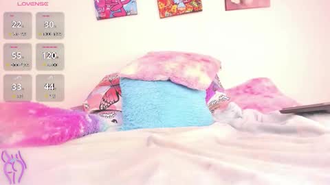 please follow my friendasya zas online show from November 19, 2025, 11:43 am