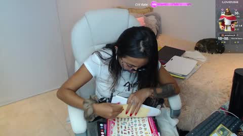 Snapshot of gabriela_morales01 chatting on January 6, 2025, 3:20 am . online show from January 6, 2025, 3:20 am