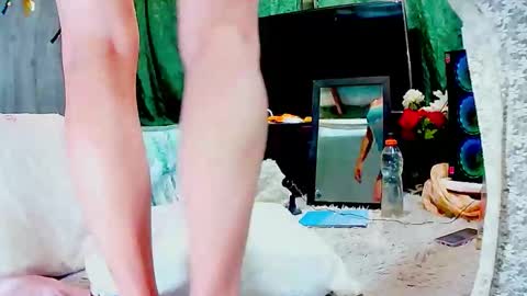 Gabriella Lopez online show from December 3, 2025, 2:15 pm