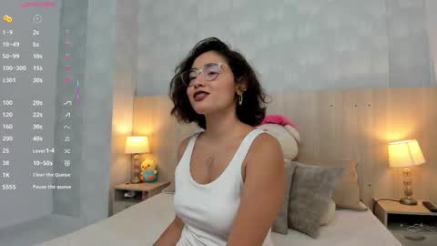 Snapshot of gabriela_vargas chatting on October 30, 2025, 3:30 am Gabriela Vargas online show from October 30, 2025, 3:30 am