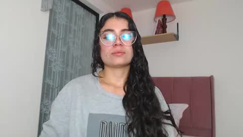 GabrielaRossa online show from December 27, 2024, 12:45 pm