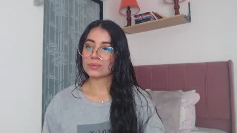 GabrielaRossa online show from February 25, 2025, 4:42 pm