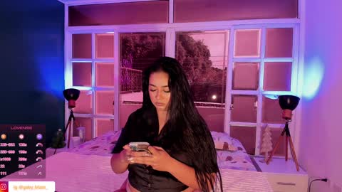 Snapshot of gaby_blaze chatting on December 30, 2024, 8:36 pm Gaby Blaze online show from December 30, 2024, 8:36 pm