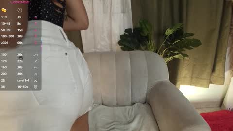          online show from November 30, 2025, 8:24 pm