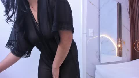 Snapshot of gabyparker_ chatting on February 18, 2025, 5:53 pm Gaby online show from February 18, 2025, 5:53 pm