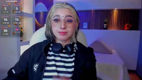 gabyrose9 online show from November 10, 2025, 11:42 am