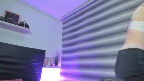 Snapshot of gabys_davisx chatting on December 7, 2024, 4:09 am Gabby online show from December 7, 2024, 4:09 am