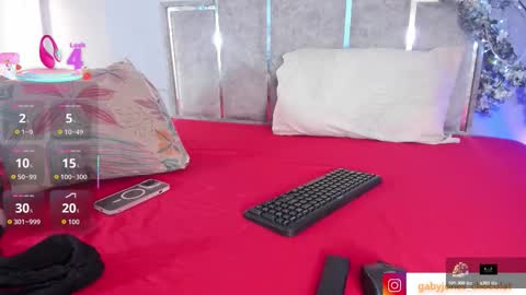 Snapshot of gabyyjones chatting on November 9, 2025, 11:30 am gabyyjones online show from November 9, 2025, 11:30 am