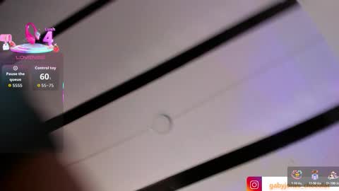 Snapshot of gabyyjones chatting on November 12, 2025, 11:32 am gabyyjones online show from November 12, 2025, 11:32 am