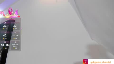 Snapshot of gabyyjones chatting on November 13, 2025, 11:20 am gabyyjones online show from November 13, 2025, 11:20 am