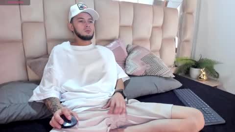 Snapshot of gael_coral chatting on November 3, 2025, 4:03 am Gael Coral some hot latinos online show from November 3, 2025, 4:03 am