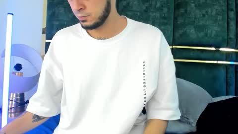 Snapshot of gael_coral chatting on December 1, 2025, 1:27 pm Gael Coral some hot latinos online show from December 1, 2025, 1:27 pm