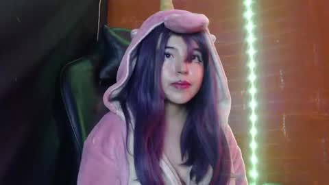 Kate 3 online show from February 7, 2025, 7:17 pm