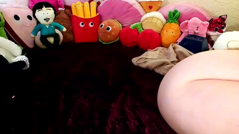 GamerGirlRoxy online show from September 12, 2025, 8:09 pm