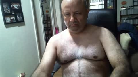 Snapshot of garrote4you chatting on November 15, 2025, 6:04 pm I love couples online show from November 15, 2025, 6:04 pm