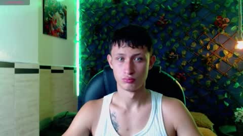 garuo_18 online show from December 18, 2025, 2:28 am