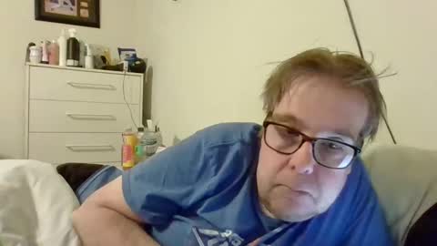 Snapshot of garyg930 chatting on January 8, 2025, 11:41 pm Gary online show from January 8, 2025, 11:41 pm