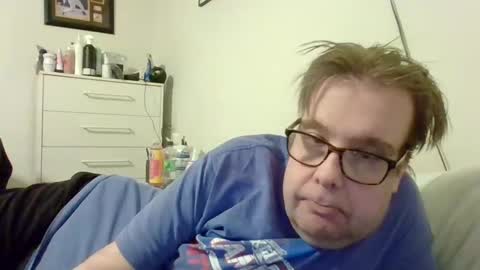 Snapshot of garyg930 chatting on January 12, 2025, 12:28 am Gary online show from January 12, 2025, 12:28 am