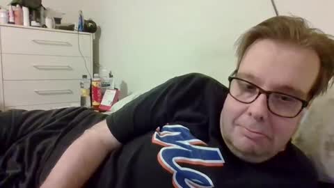 Snapshot of garyg930 chatting on February 28, 2025, 1:37 am Gary online show from February 28, 2025, 1:37 am