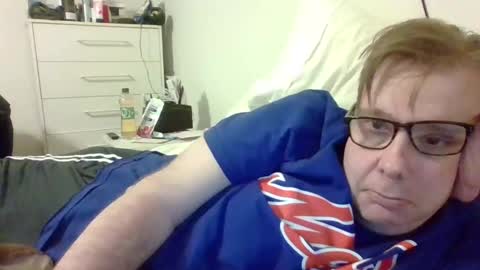 Snapshot of garyg930 chatting on September 9, 2025, 2:55 am Gary online show from September 9, 2025, 2:55 am