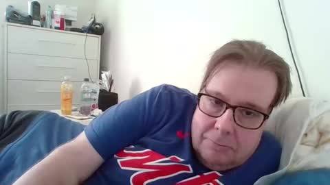 Snapshot of garyg930 chatting on September 11, 2025, 9:37 pm Gary online show from September 11, 2025, 9:37 pm