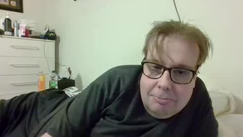 Snapshot of garyg930 chatting on September 16, 2025, 3:51 am Gary online show from September 16, 2025, 3:51 am