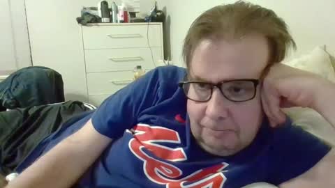 Snapshot of garyg930 chatting on September 19, 2025, 2:24 am Gary online show from September 19, 2025, 2:24 am