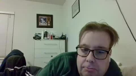 Snapshot of garyg930 chatting on September 22, 2025, 3:30 am Gary online show from September 22, 2025, 3:30 am