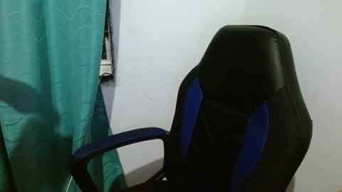 Snapshot of gatika_sexy chatting on February 15, 2025, 6:44 am katia online show from February 15, 2025, 6:44 am