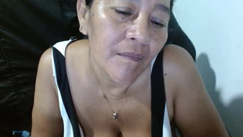 Snapshot of gatika_sexy chatting on November 14, 2025, 7:18 am katia online show from November 14, 2025, 7:18 am