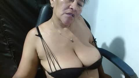 Snapshot of gatika_sexy chatting on November 25, 2025, 5:29 am katia online show from November 25, 2025, 5:29 am