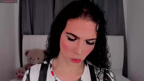 Vnecis Marn online show from September 20, 2025, 1:23 pm