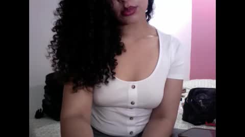 Snapshot of gatubelahotxxx chatting on December 24, 2024, 5:27 am gatubelahotxxx online show from December 24, 2024, 5:27 am