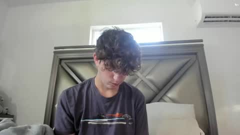 Snapshot of gayndepressed chatting on September 20, 2025, 8:21 pm Trace online show from September 20, 2025, 8:21 pm