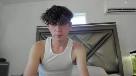 Snapshot of gayndepressed chatting on October 1, 2025, 10:16 pm Trace online show from October 1, 2025, 10:16 pm