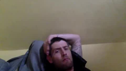 Snapshot of gclip101mz chatting on November 2, 2025, 5:32 am Dkdaddybaby online show from November 2, 2025, 5:32 am