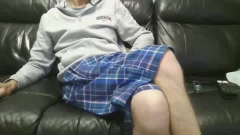 Snapshot of geeezer64 chatting on November 4, 2025, 12:43 am geeezer64 online show from November 4, 2025, 12:43 am