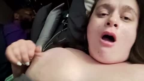 Snapshot of geekari chatting on November 22, 2025, 7:40 am Geekari online show from November 22, 2025, 7:40 am