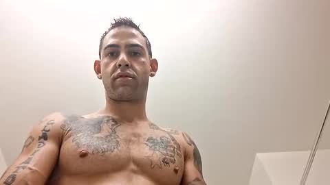 Snapshot of geekedoutlabs chatting on September 16, 2025, 10:16 am Zanecubano online show from September 16, 2025, 10:16 am