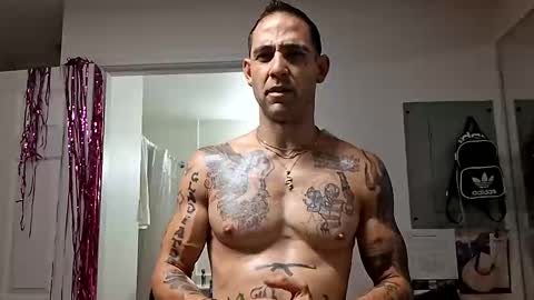 Snapshot of geekedoutlabs chatting on October 3, 2025, 6:21 am Zanecubano online show from October 3, 2025, 6:21 am