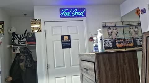 Snapshot of geekedoutlabs chatting on October 10, 2025, 8:41 pm Zanecubano online show from October 10, 2025, 8:41 pm