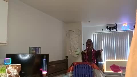 Snapshot of geekedoutlabs chatting on October 16, 2025, 5:14 pm Zanecubano online show from October 16, 2025, 5:14 pm