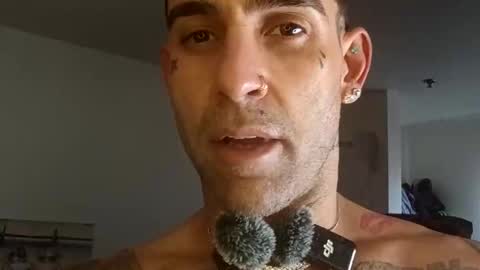 Snapshot of geekedoutlabs chatting on November 5, 2025, 5:02 pm Zanecubano online show from November 5, 2025, 5:02 pm