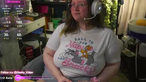 Snapshot of geeky_kitten chatting on September 29, 2025, 9:14 am Geeky Kitten Leina - online show from September 29, 2025, 9:14 am
