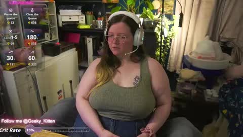 Snapshot of geeky_kitten chatting on October 5, 2025, 8:56 am Geeky Kitten Leina - online show from October 5, 2025, 8:56 am